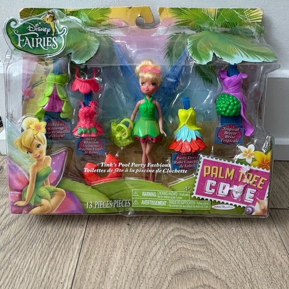 🌺 Disney Fairies Tinker Bell Pool Party Fashion Set 2013 NIB 🌺 - Picture 2 of 4